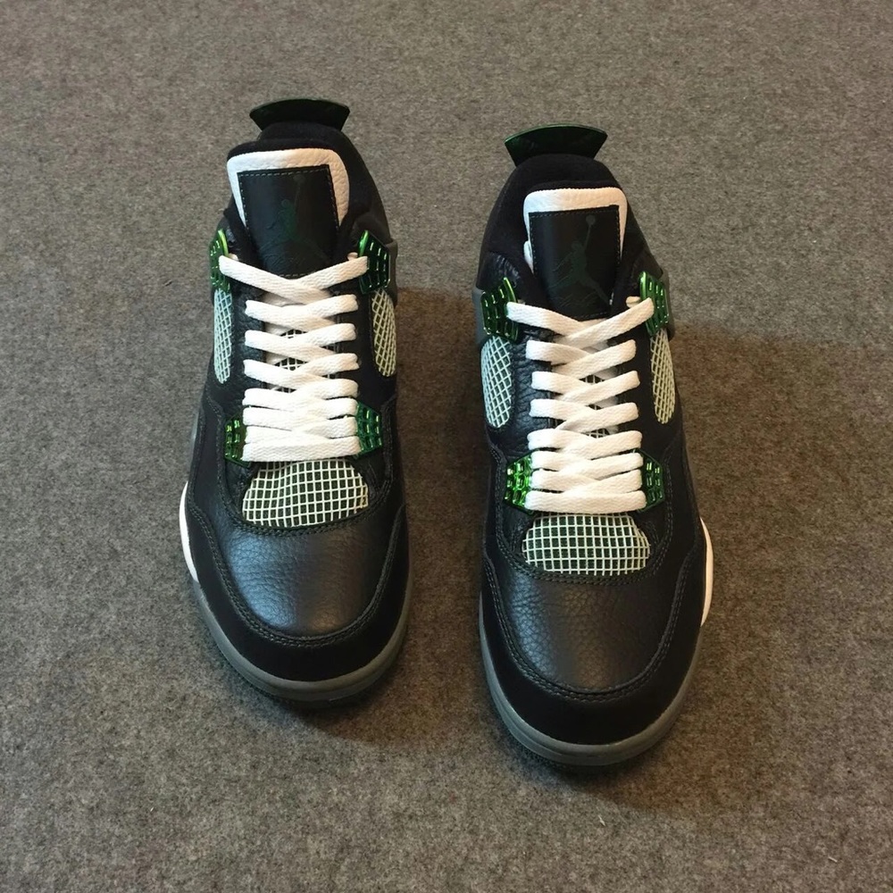 Nike AirJordan 4 Oregon Ducks Retro Sneakers Shoes - Picture 2 of 9